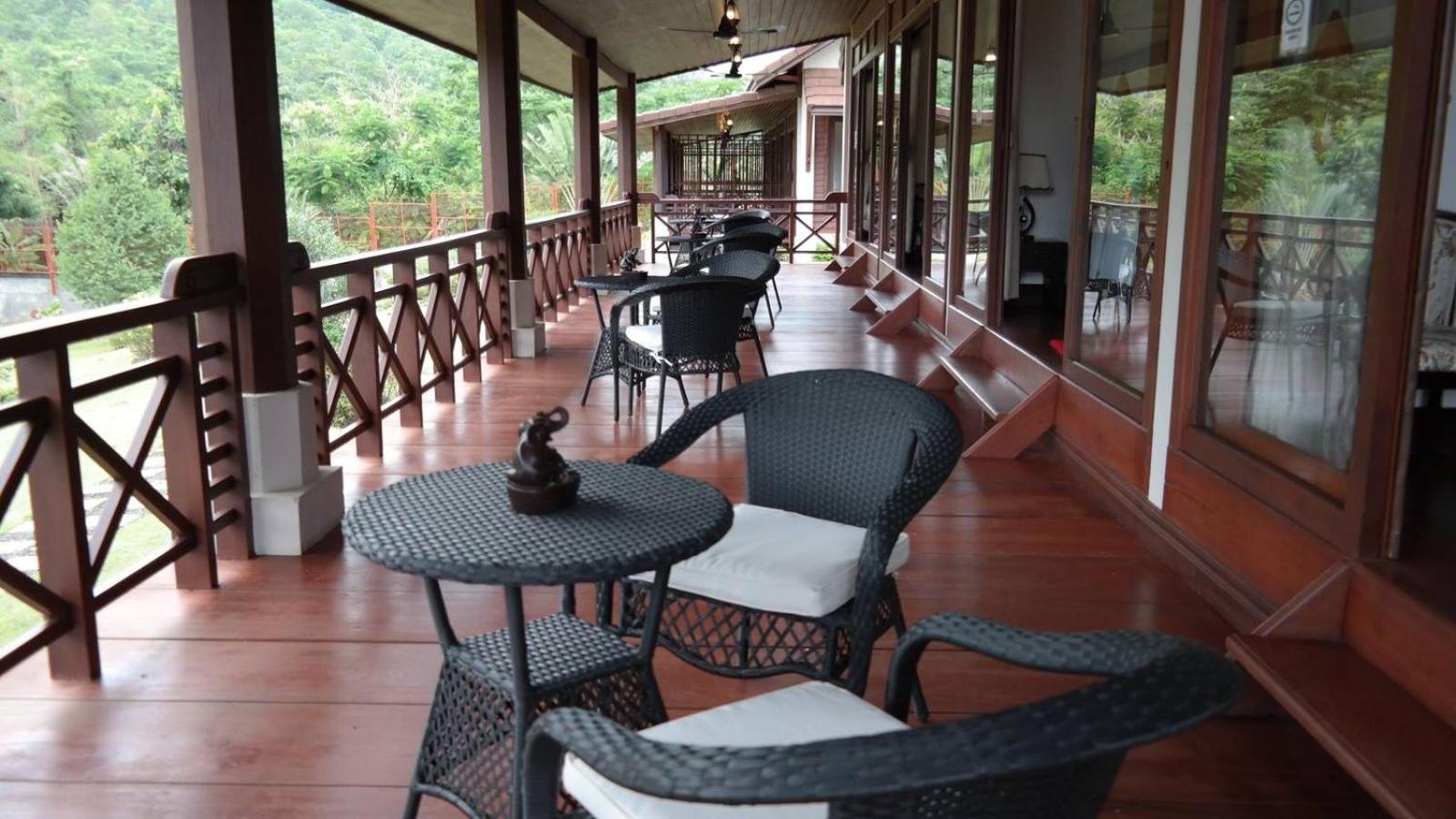 Phubachiang Golf & Resort Pakse Εξωτερικό φωτογραφία