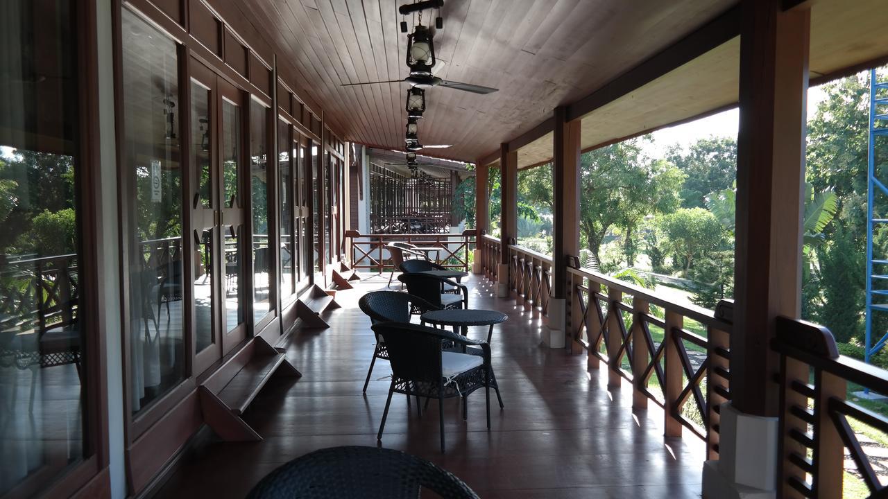 Phubachiang Golf & Resort Pakse Εξωτερικό φωτογραφία