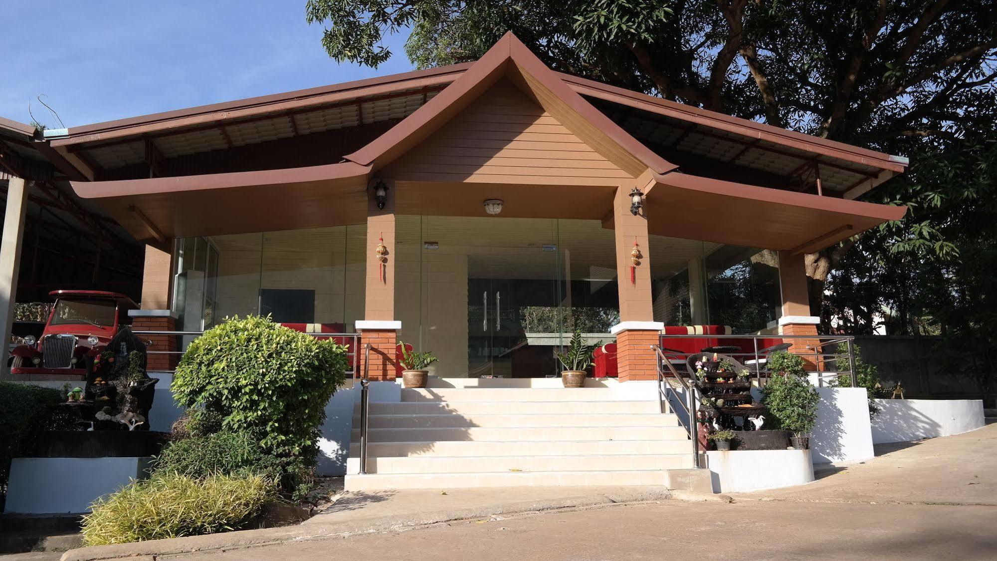 Phubachiang Golf & Resort Pakse Εξωτερικό φωτογραφία