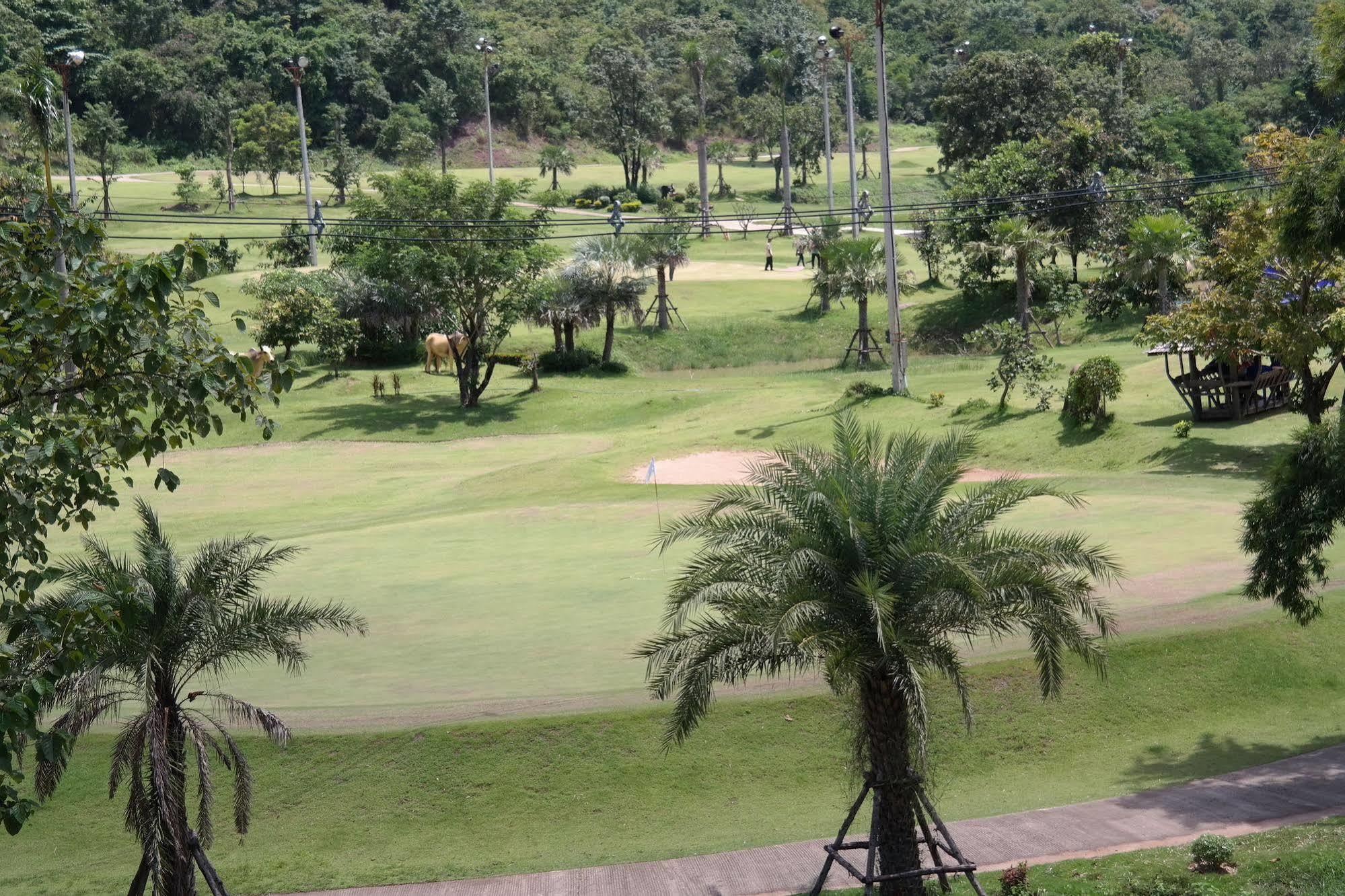 Phubachiang Golf & Resort Pakse Εξωτερικό φωτογραφία